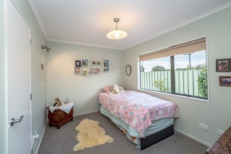 Photo of property in 12 Farrier Grove, Featherston, 5710