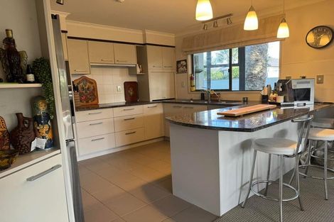 Photo of property in 11a Puriri Avenue, Orewa, 0931