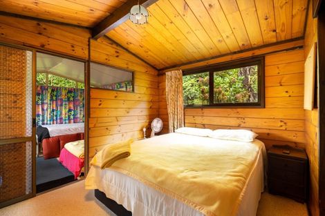 Photo of property in 109 Poplar Grove, Whalers Gate, New Plymouth, 4310