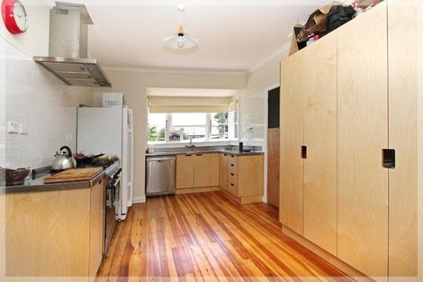 Photo of property in 42 Mckenzie Street, Levin, 5510