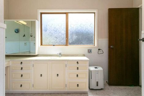 Photo of property in 90 Wakeman Road, Acacia Bay, Taupo, 3330