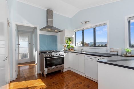 Photo of property in 42 Onerahi Road, Onerahi, Whangarei, 0110