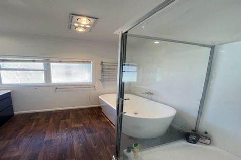 Photo of property in 41 Kiriwai Road, Paremata, Porirua, 5024