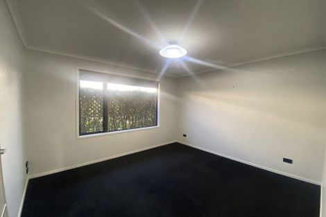 Photo of property in 28 Queens Road, Glen Avon, New Plymouth, 4312