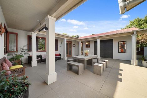 Photo of property in 15 Kaipara Road, Papakura, 2582