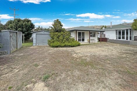 Photo of property in 12 Hawthorne Avenue, Patearoa, 9398