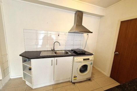 Photo of property in 66 Mayfair Crescent, Mairangi Bay, Auckland, 0630