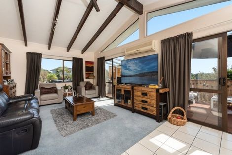 Photo of property in 6a Cumberland Crescent, Welcome Bay, Tauranga, 3112