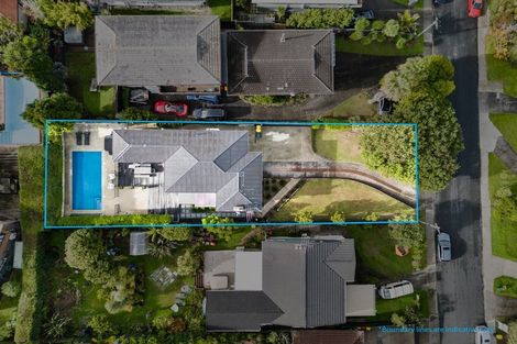 Photo of property in 55 Seaview Road, Castor Bay, Auckland, 0620