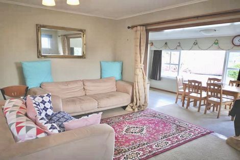 Photo of property in 2/134 Forrest Road, Milford, Auckland, 0620