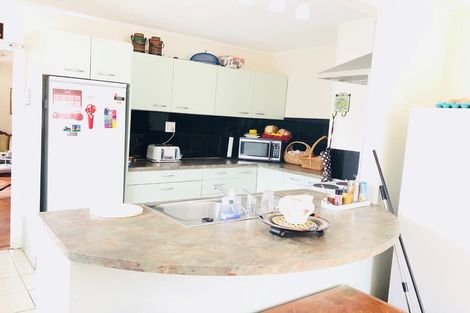 Photo of property in 9 Humphrey Kemp Avenue, Henderson, Auckland, 0612