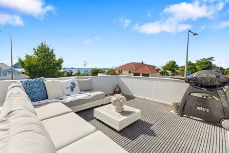 Photo of property in 142 Ngatai Road, Otumoetai, Tauranga, 3110