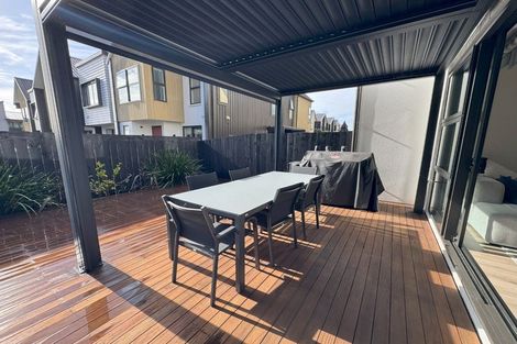 Photo of property in 40 Glidepath Road, Hobsonville, Auckland, 0616