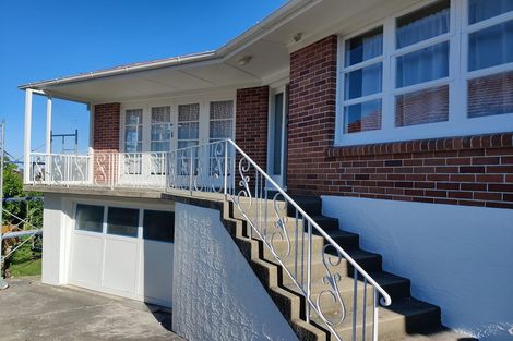Photo of property in 4 Tiki Street, New Lynn, Auckland, 0600