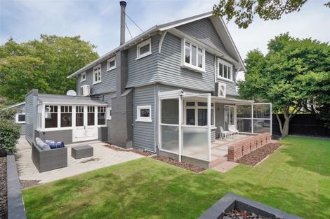 Photo of property in 205 Blighs Road, Strowan, Christchurch, 8052