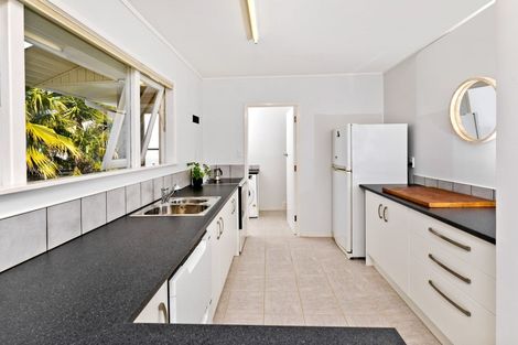 Photo of property in 87 Stredwick Drive, Torbay, Auckland, 0630