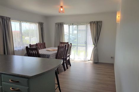 Photo of property in 152 One Tree Point Road, One Tree Point, 0118