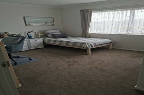 Photo of property in 8 Pennant Street, Long Bay, Auckland, 0630