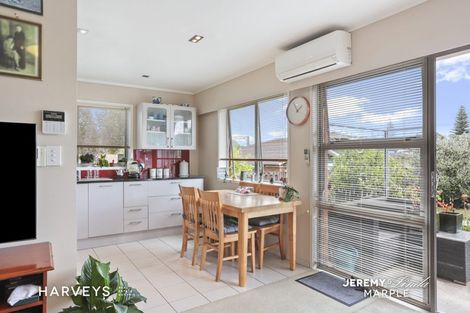 Photo of property in 28 Faith Bullock Place, New Lynn, Auckland, 0600