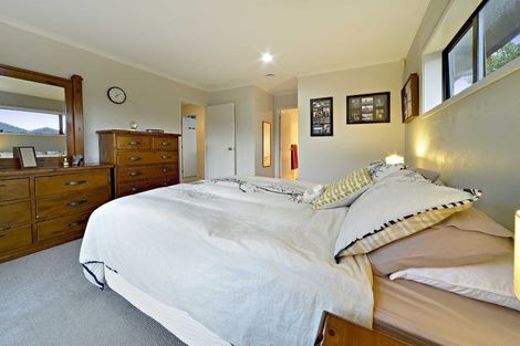 Photo of property in 4 Gordal Place, Flat Bush, Auckland, 2016