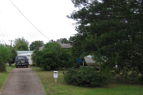 Photo of property in 161 Beach Haven Road, Beach Haven, Auckland, 0626