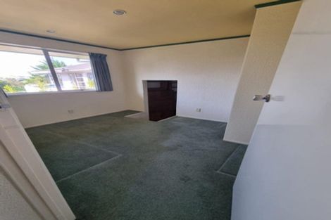 Photo of property in 111 Churchill Road, Murrays Bay, Auckland, 0630