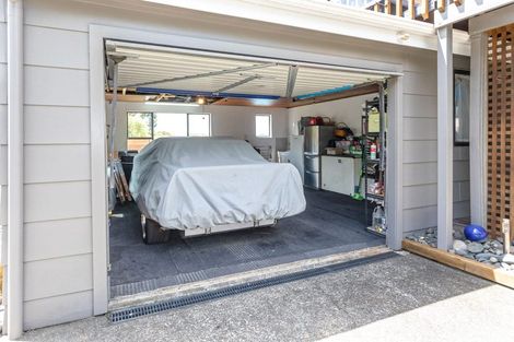 Photo of property in 9a Puriri Place, Whitianga, 3510