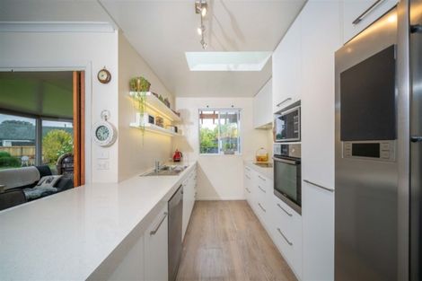 Photo of property in 9 Denise Crescent, Hornby, Christchurch, 8042