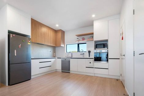 Photo of property in 4/128 Onewa Road, Northcote, Auckland, 0627