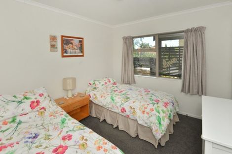 Photo of property in 17 Bermuda Place, One Tree Point, 0118