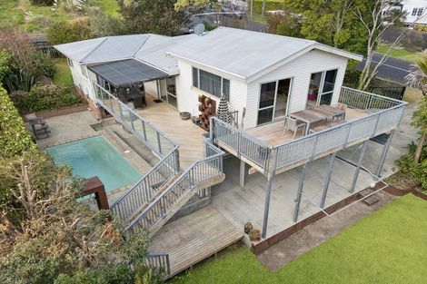 Photo of property in 3 Grendon Road, Titirangi, Auckland, 0604
