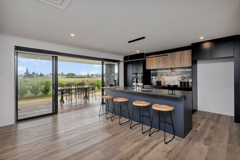 Photo of property in 25 Kitemaunga Avenue, One Tree Point, 0118