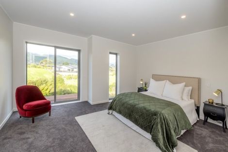 Photo of property in 3 Lamont Place, Waikanae, 5036