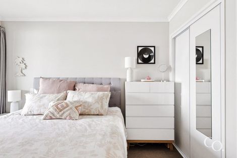 Photo of property in Algarve Apartments, 213/332 Maunganui Road, Mount Maunganui, 3116