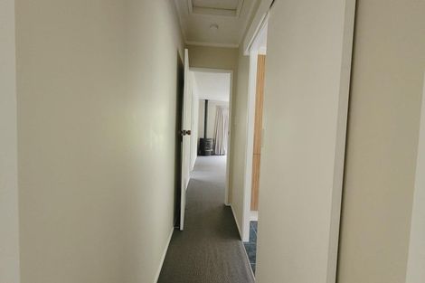 Photo of property in 1-2 Seagull Place, Whitby, Porirua, 5024