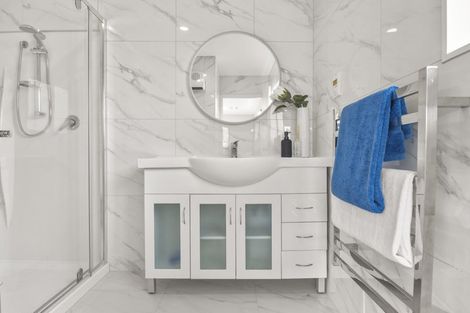 Photo of property in 47 Amorino Drive, Red Beach, 0932