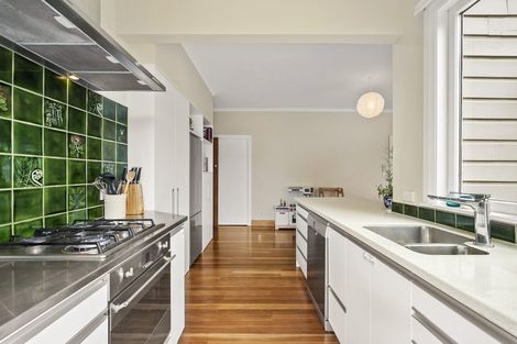 Photo of property in 109 Freyberg Street, Lyall Bay, Wellington, 6022