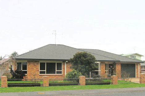 Photo of property in 41 Dalgliesh Avenue, Forest Lake, Hamilton, 3200