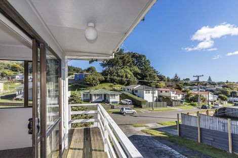 Photo of property in 48 Cardiff Crescent, Cannons Creek, Porirua, 5024