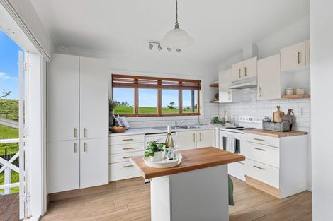 Photo of property in 30 Centennial Park Road, Wellsford, 0900
