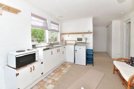 Photo of property in 4 Snells Beach Road, Snells Beach, 0920