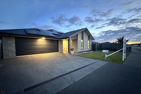 Photo of property in 25 Chris Drive, Rolleston, 7614