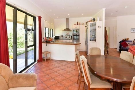 Photo of property in 744 Peak Road, Helensville, 0875