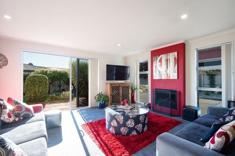 Photo of property in 8 Gershwin Grove, Stoke, Nelson, 7011