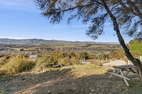 Photo of property in 69 Kanuka Rise, Albert Town, Wanaka, 9305
