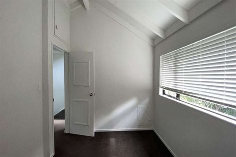 Photo of property in 13 Felstead Street, Birkenhead, Auckland, 0626