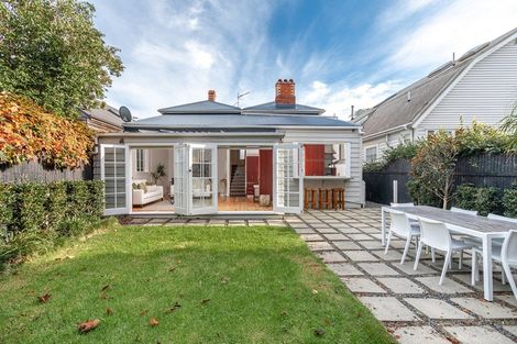Photo of property in 35 St Marys Road, Saint Marys Bay, Auckland, 1011