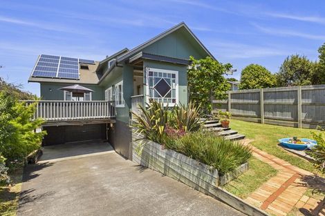 Photo of property in 13 Bay View Road, Raglan, 3225