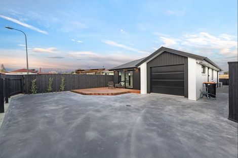 Photo of property in 71 Brightwater Terrace, Terrace End, Palmerston North, 4410