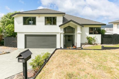 Photo of property in 13 Chastudon Place, Tawa, Wellington, 5028